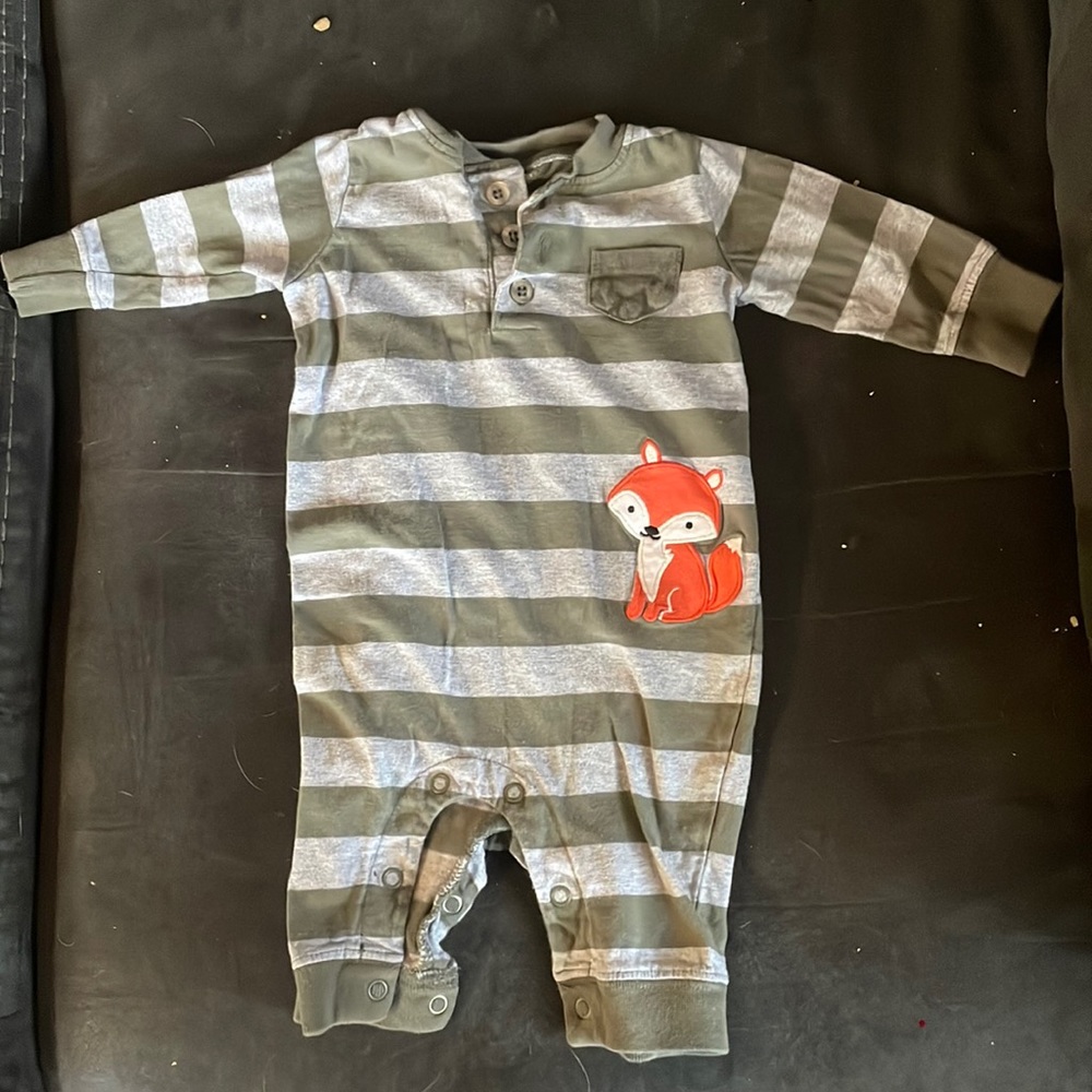 Infant baby clothing